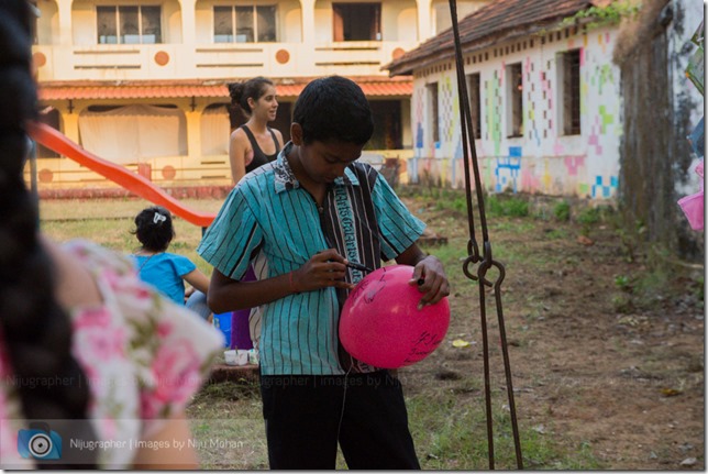 Aldona_Reading_in_the_Park_Bookworm-Goa-Nijugrapher-images-by-Niju_Mohan-28-untitled-DSC_7768