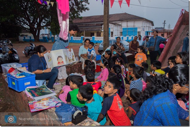 Aldona_Reading_in_the_Park_Bookworm-Goa-Nijugrapher-images-by-Niju_Mohan-68-untitled-DSC_7856